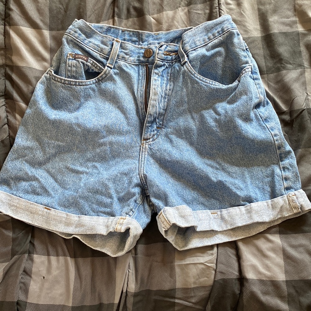 Vintage high waisted Riders jean shorts